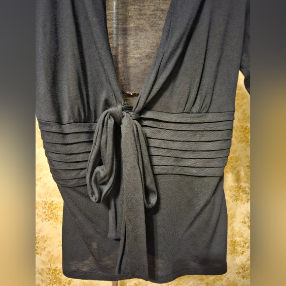 The Limited Small black 1/2 sleeve top - Picture 4 of 7